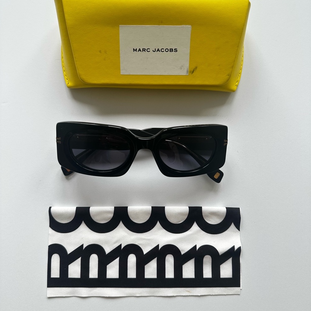 Marc Jacobs sunglasses